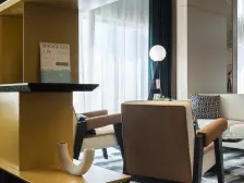 健身器材场地宽敞,人车分流,电梯房,