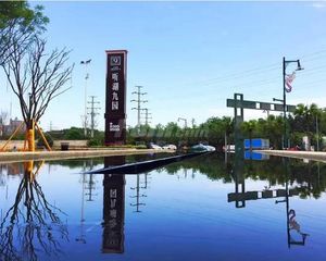听湖九园4室2厅西南