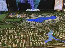 融创云湖十里 门口就是多条轨道交通