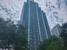 新上软景E居东北向 整体柜和隔断 保持好 随时看