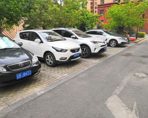 2012年封闭小区房主诚心出售