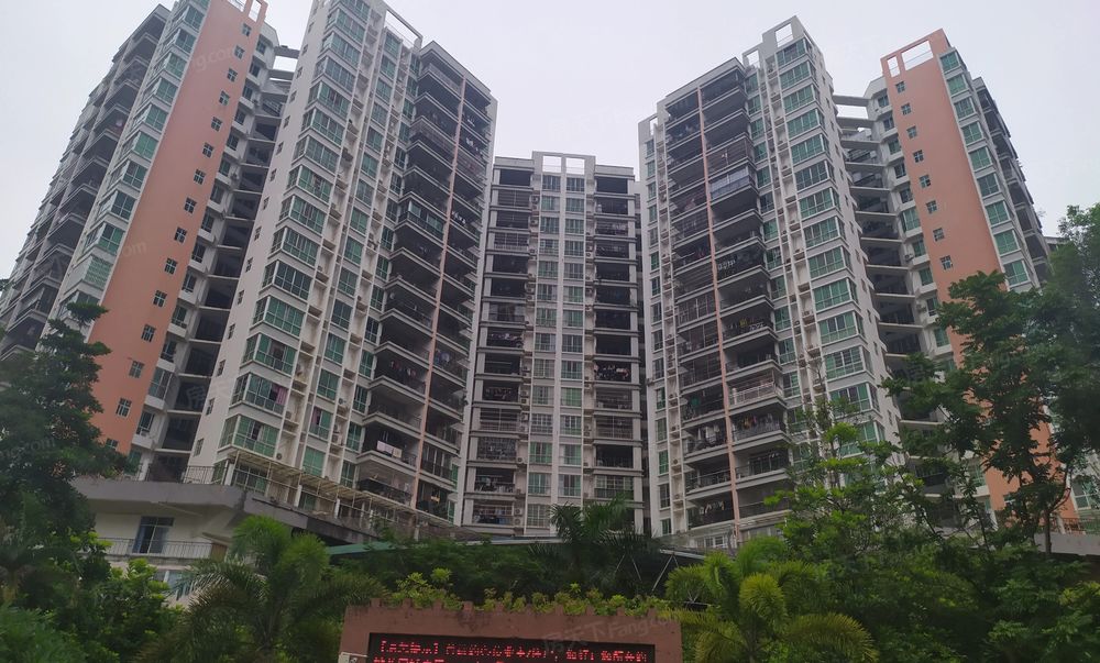 金山湖美地花园城4674平2居南北向精装修着急出售