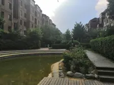 景园一楼带前后院精装三室有阳光房 出则繁华入则宁静