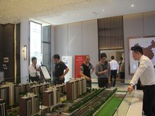 好楼层前排的全天采光没有住过人跟新房一样