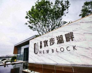 金辉优步湖畔3室2厅南