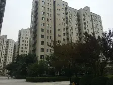 宝龙旁边精装修两居室 低总价 业主诚意卖