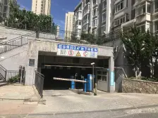 高新园区 万达旁封闭小区 有阁楼 有露台 得房率高