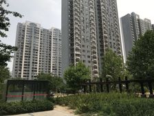 秀兰大社区 出门保师 看房方便 诚心出售