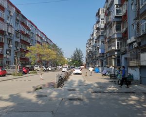 良乡明源南里2室1厅,低楼层,精装修,家电齐全,随时签约