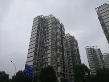 精装修 楼层好 视野好 房东诚心出售