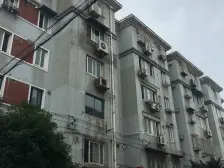 主卧朝南,中式风格,一梯两户,小区中心位置,采光充足