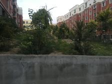 南北通透两居室 屋内干净整洁 价位可议