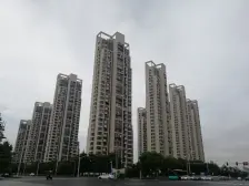 新上高区西边套!送露台!采光全天无遮挡!看房方便!价可议!