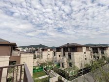 襄城市区别墅,独立的私人空间,前后花园,可以随心装