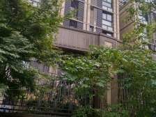 低密度叠加带产权车位,私密性极高的小洋墅