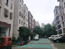 宝邻苑全新装修 顶复户型 干净整洁 可拎包入住