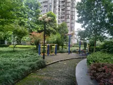 二郎天街彩云湖旁,新上一室,看房方便,业主诚心出售