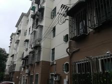 二梯四户,小户型,环境优美,交通便利,精装修,诚意出售