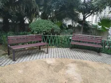 坐在阳台上看江 大三房 证在手 随时看房