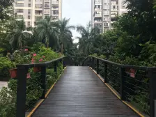 满5年 有平台花园 精装没住过 南北对流 不靠路 安静