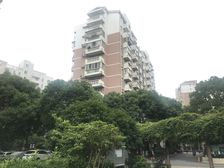 电梯中层一房,位置好不靠路,动迁示范小区