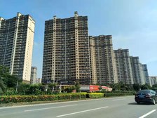 沃尔玛旁大三房 楼层好采光充足 诚心卖