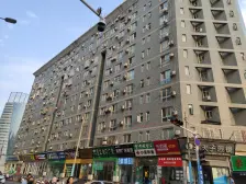 地铁口,满五年,一房一厅,户型方正,诚心出售