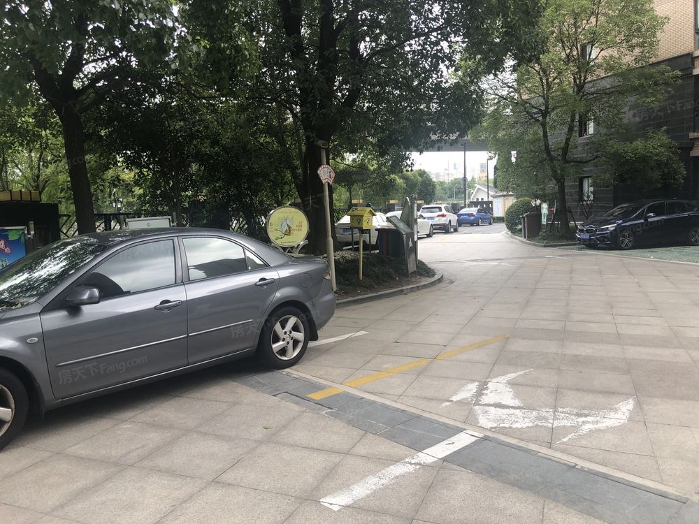 小区相关图