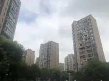 地铁口 商品房小高层,户型通透采光良好