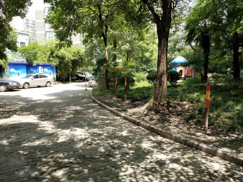 小区相关图
