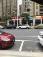 售楼处正对面店铺