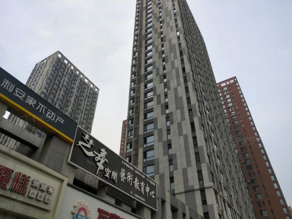 金地滨河国际四期实景图