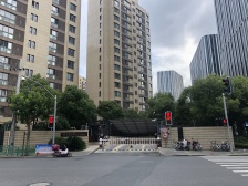 四房两厅三卫户型,带产权车位,位置好+采光不挡