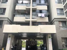 东外滩2011年次新房半人车分流三房全明户型诚意出售