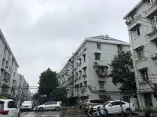 置换看过来了!朝南一门关+房东诚心出售+居住舒适