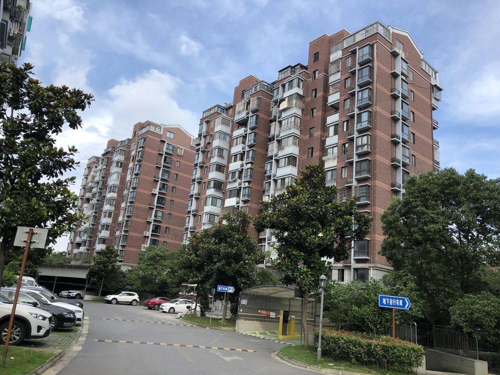 小区相关图