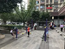 带大露台!国庆特惠 轻轨站50米!价格来聊 随时看房