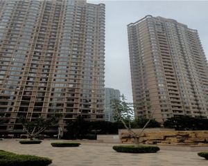 小高层精品三室,领包入住,房子保持的干净。