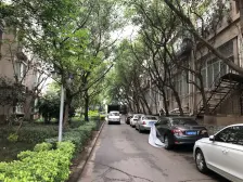 九公里轻轨旁,精装小三房,交通便利拎包入住看房方便