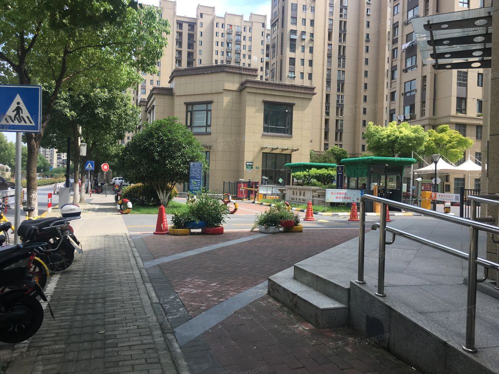 小区相关图
