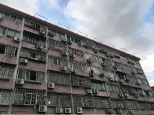 小区正三房 两厅,户型方正边套户型,诚意出售。