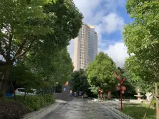 高区一线江景房,全新装修,地铁口,复式得房率高