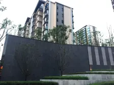 地处照母山,龙湖品质,大平层,小区环境好。