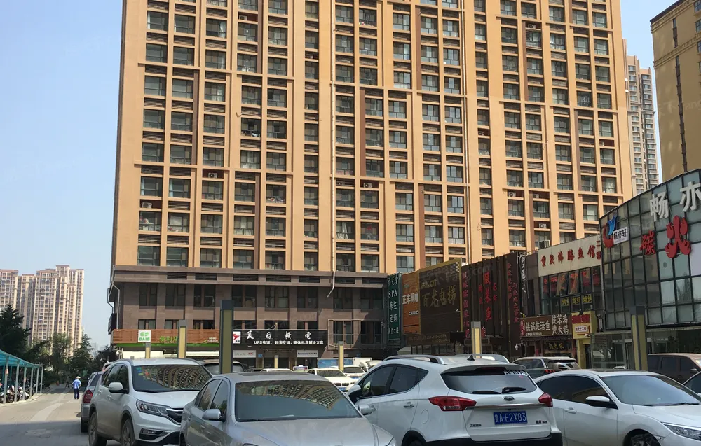 花园东路地铁口旁祥泰汇东国际公寓出租精装修