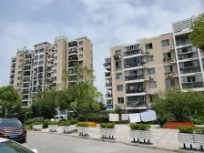 小区央坐位置,凤凰楼层,南北边套一房