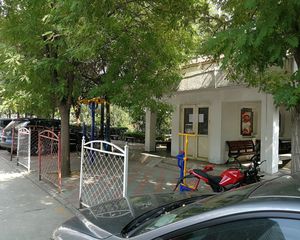 政法小区东南向带阳台商品房集中供暖精装修