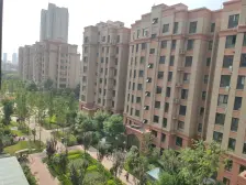 中间楼层采光好,户型方正,大飘窗,小区环境好