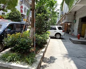 新大世界小区三室二厅二卫东首全亮间