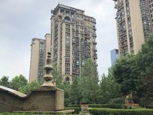 房源满五唯一,大阳台南北通透四居室,观景花园。