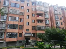 地铁口 近宝龙和新华 三房两卫 飞机户型 中间楼层